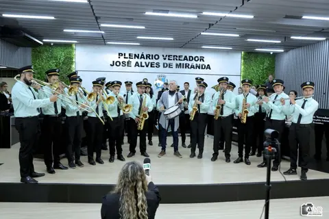 Na noite de ontem, a Câmara Municipal de Soledade viveu um momento especial de emoção, ...