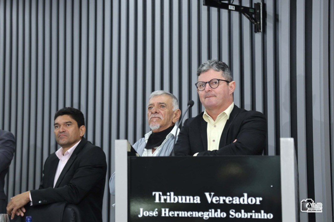 Na noite de ontem, a Câmara Municipal de Soledade viveu um momento especial de emoção, ...
